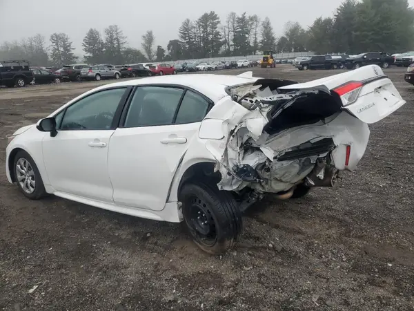 5YFEPMAE0NP274329 2022 TOYOTA COROLLA - Image 2