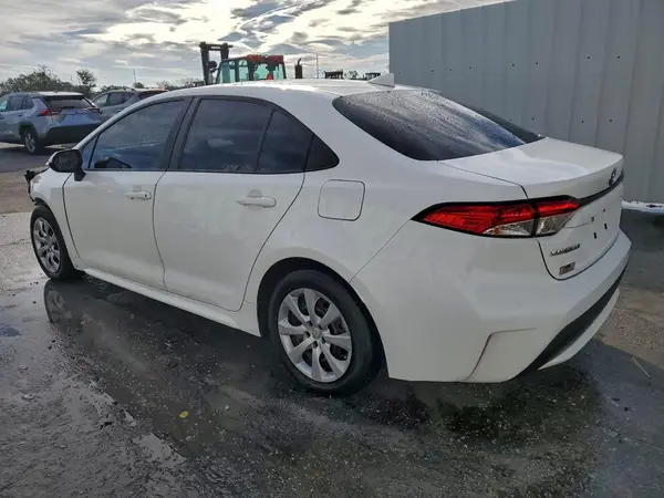 5YFEPMAE0NP277473 2022 TOYOTA COROLLA - Image 2