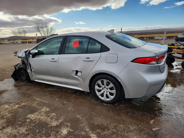 5YFEPMAE0NP285637 2022 TOYOTA COROLLA - Image 2