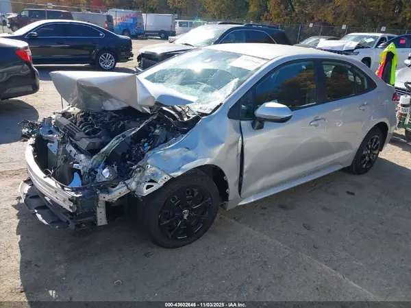 5YFEPMAE0NP291423 2022 TOYOTA COROLLA - Image 2