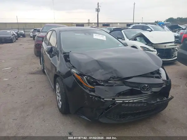 5YFEPMAE0NP293611 2022 TOYOTA COROLLA - Image 1