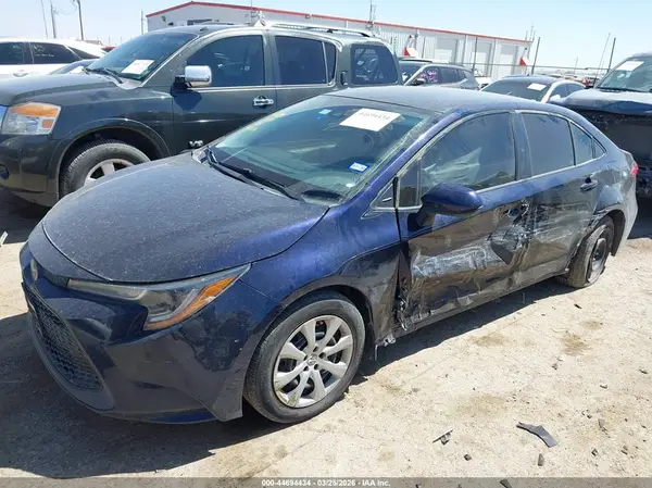 5YFEPMAE0NP295097 2022 TOYOTA COROLLA - Image 2