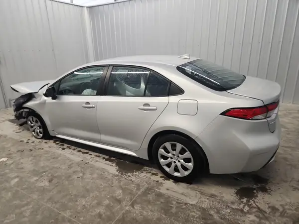 5YFEPMAE0NP298484 2022 TOYOTA COROLLA - Image 2