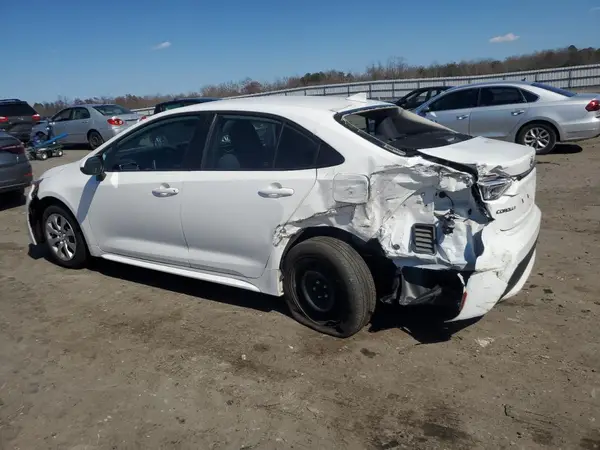 5YFEPMAE0NP299229 2022 TOYOTA COROLLA - Image 2