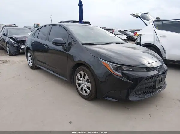 5YFEPMAE0NP302985 2022 TOYOTA COROLLA - Image 1