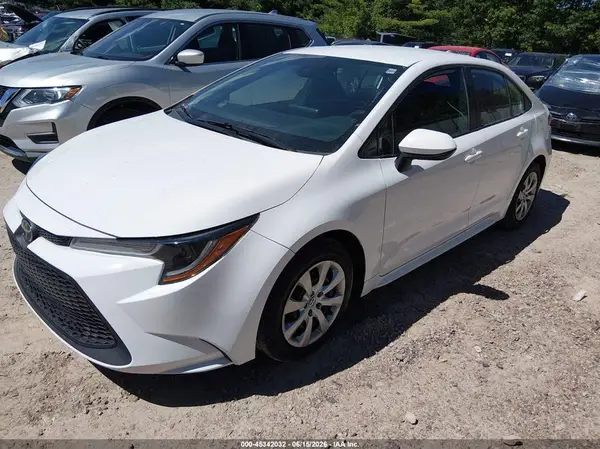 5YFEPMAE0NP304736 2022 TOYOTA COROLLA - Image 2