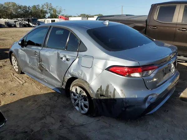 5YFEPMAE0NP305062 2022 TOYOTA COROLLA - Image 2