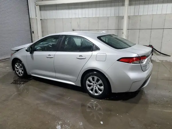 5YFEPMAE0NP312786 2022 TOYOTA COROLLA - Image 2