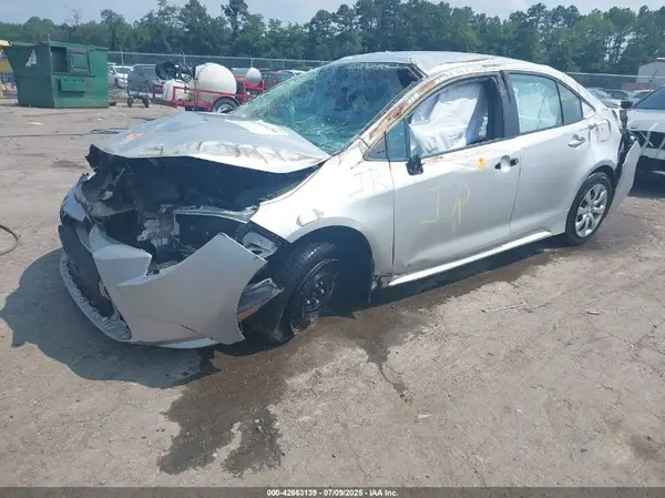 5YFEPMAE0NP321164 2022 TOYOTA COROLLA - Image 2