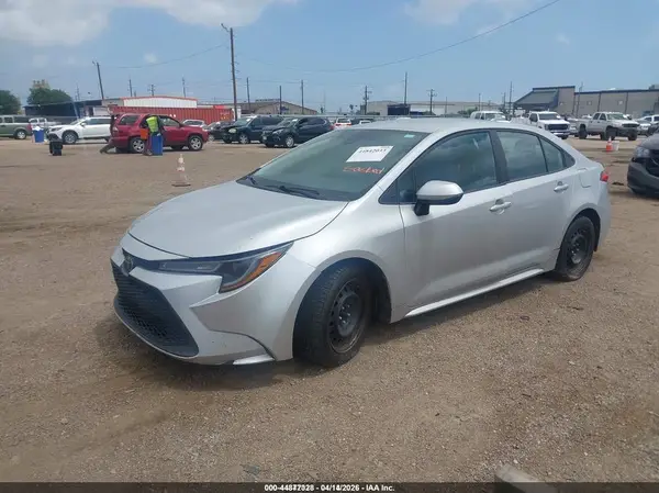 5YFEPMAE0NP321813 2022 TOYOTA COROLLA - Image 2