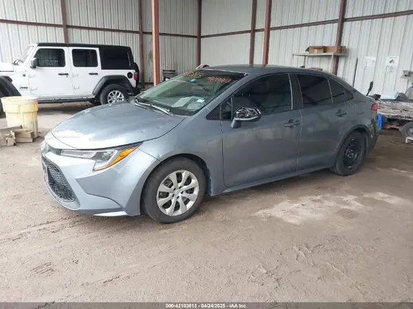 5YFEPMAE0NP322542 2022 TOYOTA COROLLA - Image 2
