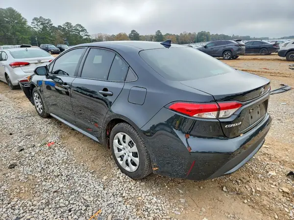 5YFEPMAE0NP327790 2022 TOYOTA COROLLA - Image 2