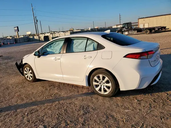 5YFEPMAE0NP330494 2022 TOYOTA COROLLA - Image 2
