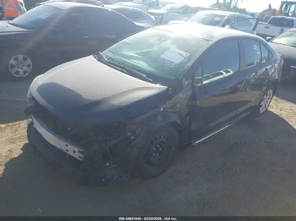 5YFEPMAE0NP338885 2022 TOYOTA COROLLA - Image 2