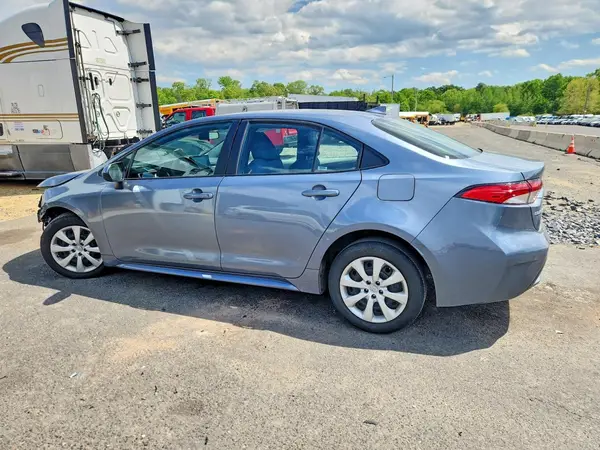 5YFEPMAE0NP339518 2022 TOYOTA COROLLA - Image 2