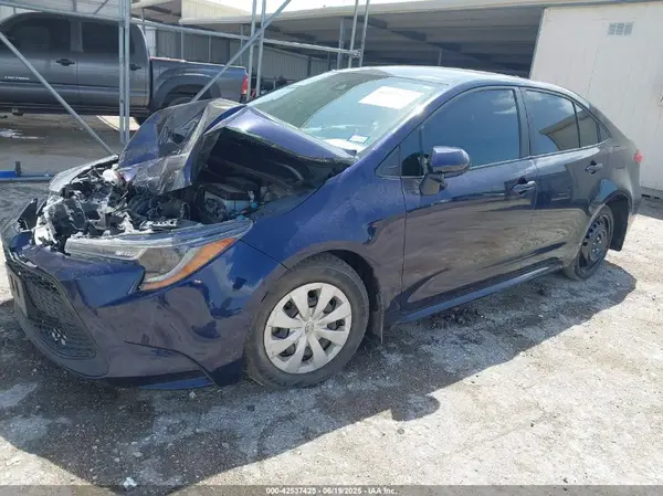 5YFEPMAE0NP339700 2022 TOYOTA COROLLA - Image 2