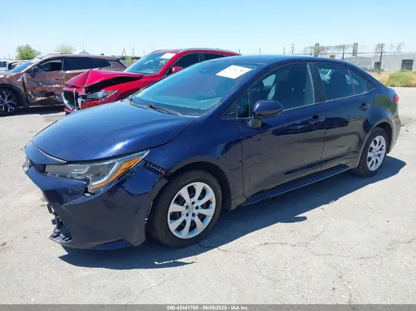 5YFEPMAE0NP339955 2022 TOYOTA COROLLA - Image 2