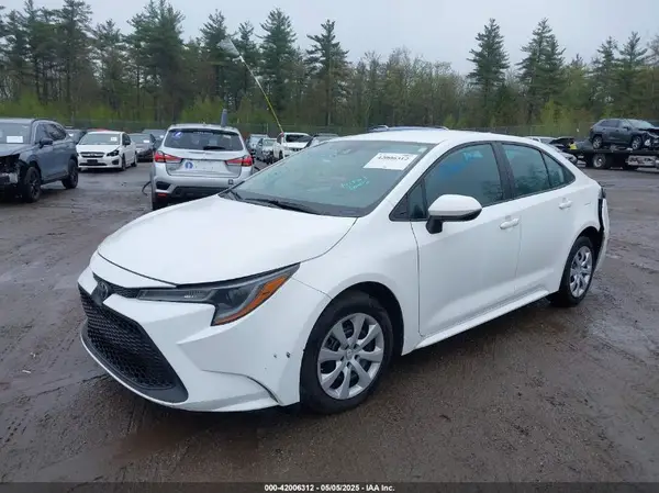 5YFEPMAE0NP340815 2022 TOYOTA COROLLA - Image 2