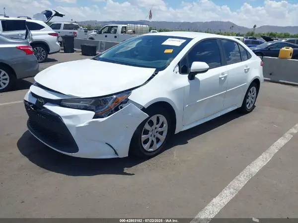 5YFEPMAE0NP343875 2022 TOYOTA COROLLA - Image 2