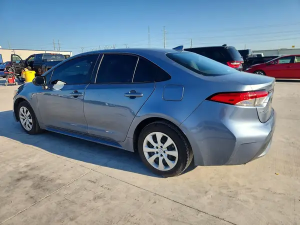 5YFEPMAE0NP350969 2022 TOYOTA COROLLA - Image 2