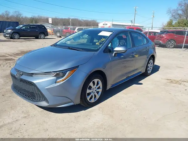 5YFEPMAE0NP356478 2022 TOYOTA COROLLA - Image 2