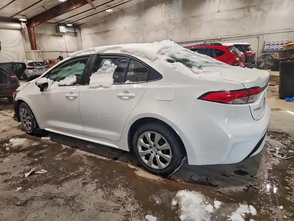 5YFEPMAE0NP357338 2022 TOYOTA COROLLA - Image 2