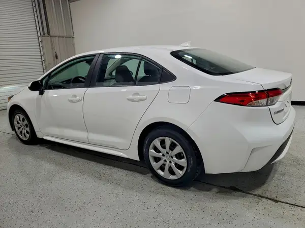 5YFEPMAE0NP357758 2022 TOYOTA COROLLA - Image 2