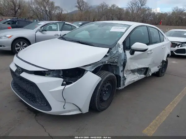 5YFEPMAE0NP361826 2022 TOYOTA COROLLA - Image 2