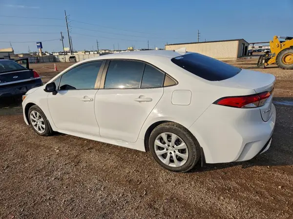 5YFEPMAE0NP363754 2022 TOYOTA COROLLA - Image 2