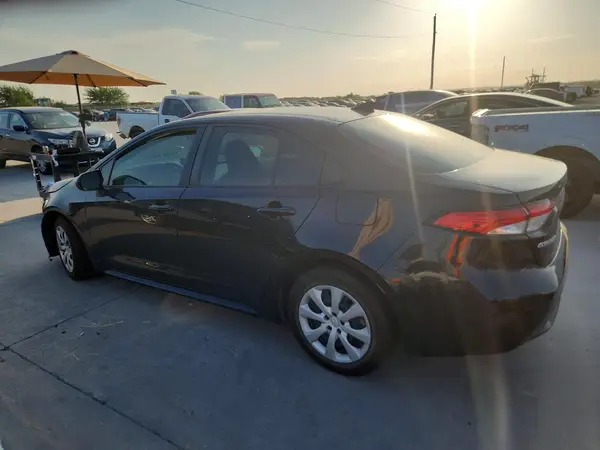 5YFEPMAE0NP365391 2022 TOYOTA COROLLA - Image 2