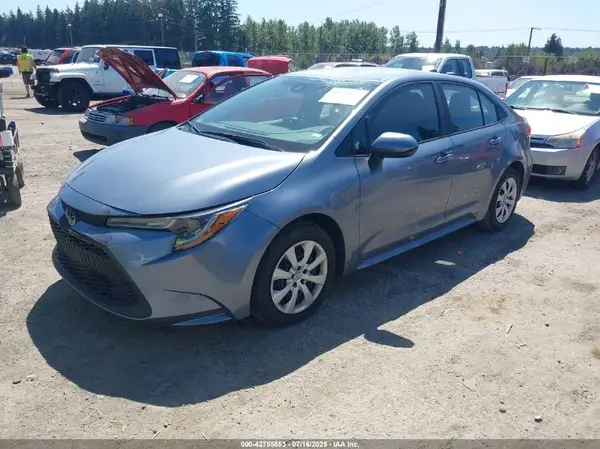 5YFEPMAE0NP367772 2022 TOYOTA COROLLA - Image 2