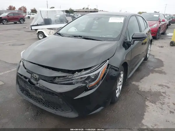5YFEPMAE0NP368338 2022 TOYOTA COROLLA - Image 2