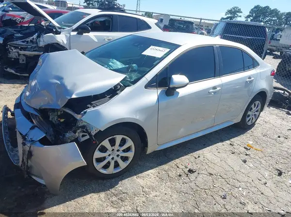 5YFEPMAE0NP368887 2022 TOYOTA COROLLA - Image 2