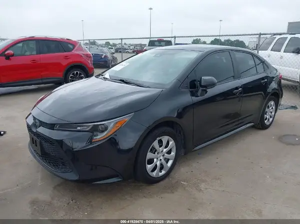 5YFEPMAE0NP369893 2022 TOYOTA COROLLA - Image 2