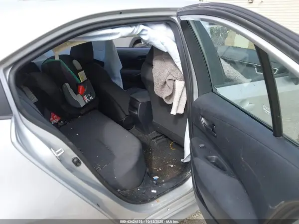 5YFEPMAE0NP370140 2022 TOYOTA COROLLA - Image 8
