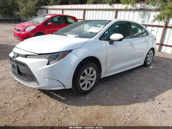 5YFEPMAE0NP371708 2022 TOYOTA COROLLA - Image 2