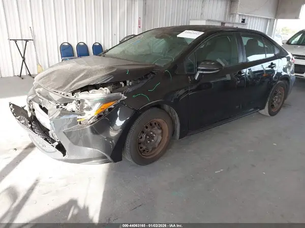 5YFEPMAE0NP373572 2022 TOYOTA COROLLA - Image 2