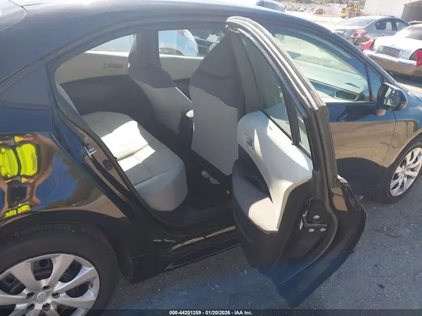 5YFEPMAE0NP374382 2022 TOYOTA COROLLA - Image 8