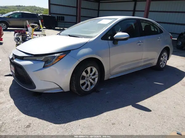 5YFEPMAE0NP376911 2022 TOYOTA COROLLA - Image 2
