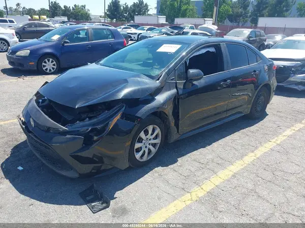 5YFEPMAE0NP379579 2022 TOYOTA COROLLA - Image 2