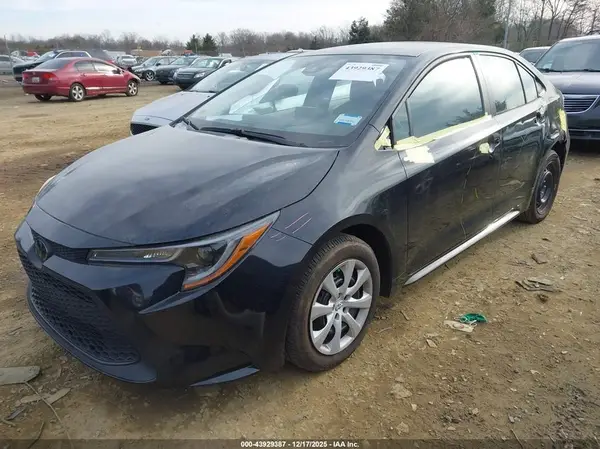 5YFEPMAE0NP386970 2022 TOYOTA COROLLA - Image 2