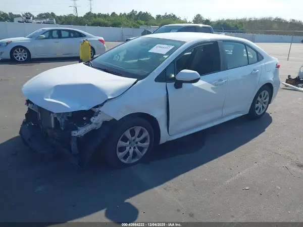 5YFEPMAE1MP149614 2021 TOYOTA COROLLA - Image 2