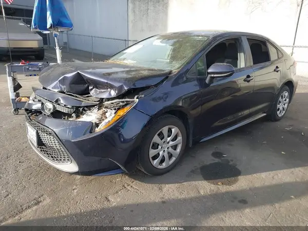 5YFEPMAE1MP158930 2021 TOYOTA COROLLA - Image 2