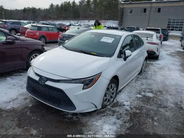 5YFEPMAE1MP177123 2021 TOYOTA COROLLA - Image 2