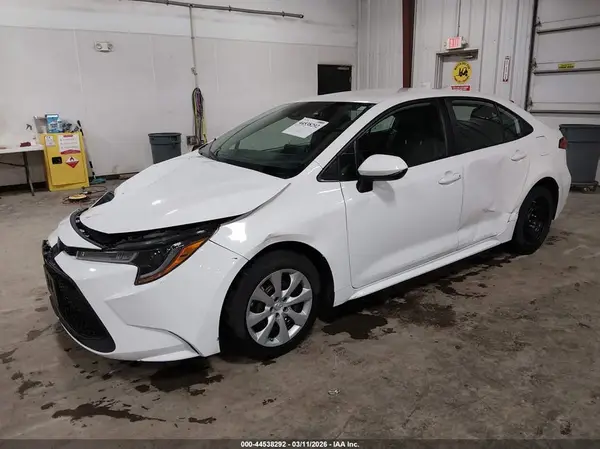 5YFEPMAE1MP188347 2021 TOYOTA COROLLA - Image 2