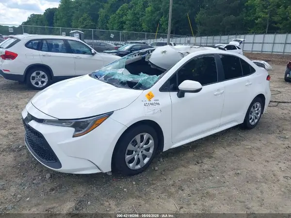 5YFEPMAE1MP201811 2021 TOYOTA COROLLA - Image 2