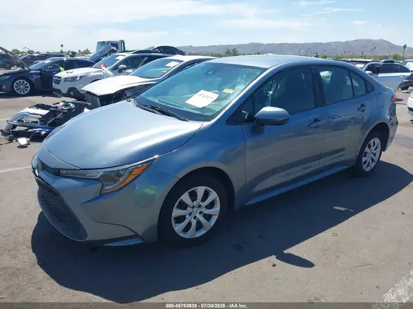 5YFEPMAE1MP204580 2021 TOYOTA COROLLA - Image 2