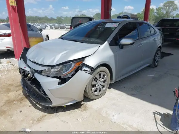 5YFEPMAE1MP225557 2021 TOYOTA COROLLA - Image 2