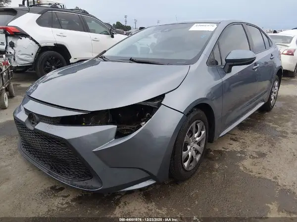 5YFEPMAE1MP231469 2021 TOYOTA COROLLA - Image 2