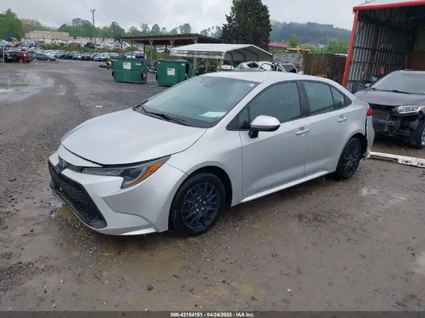 5YFEPMAE1MP243895 2021 TOYOTA COROLLA - Image 2